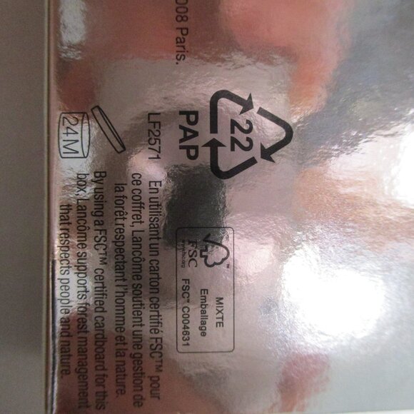 Lancome Holiday 2024 Rose Gold Palette and Makeup Storage Folio - Picture 7 of 10